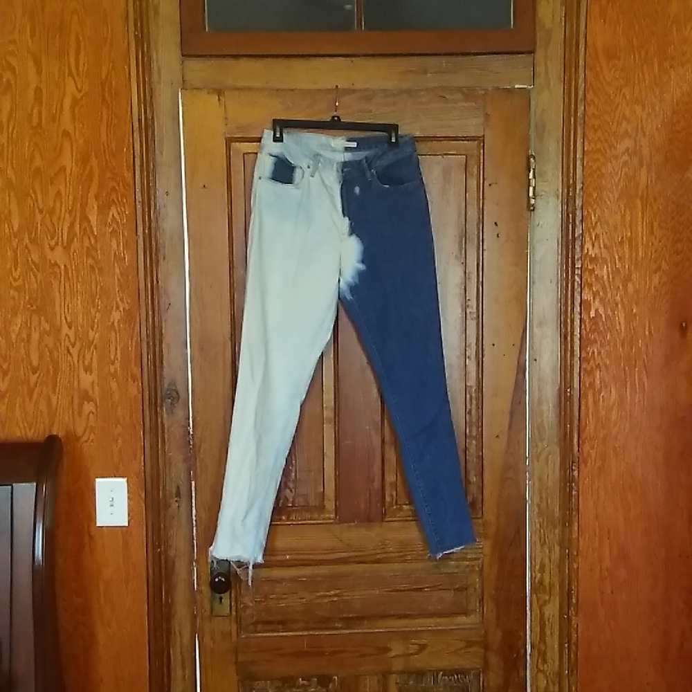 Women Levi's